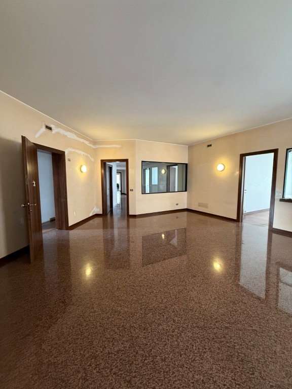 Ufficio Centro Storico mq.750