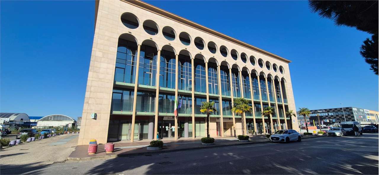 Viareggio – Ufficio in vendita
